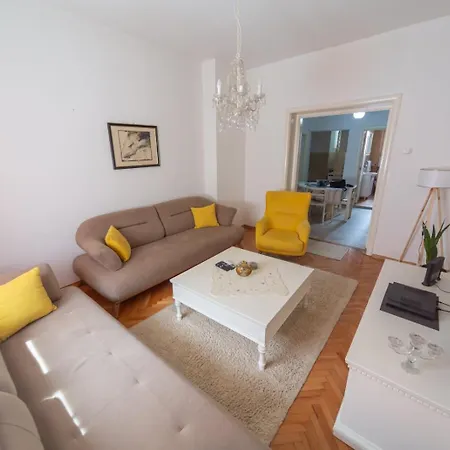 Center_apartment_lux פודגוריצה